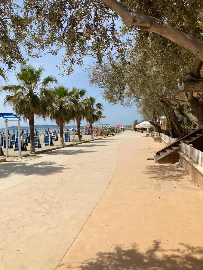 דורס Lungomare Holiday Apartments
