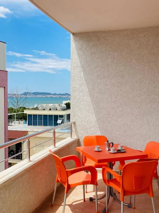 דורס Lungomare Holiday Apartments