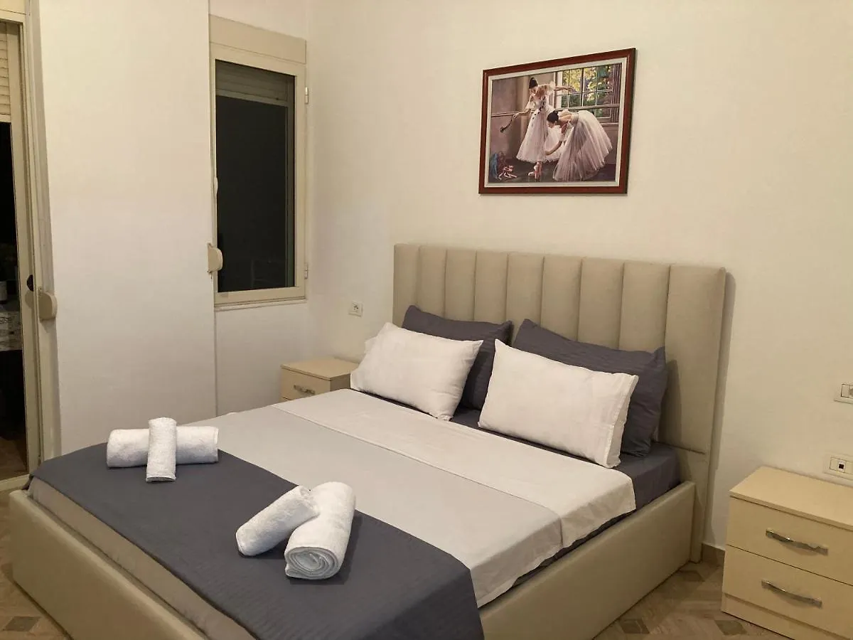 דורס Lungomare Holiday Apartments אלבניה