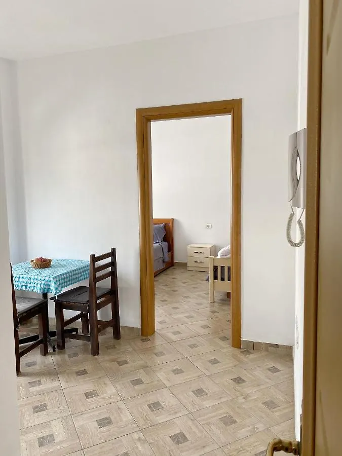 דורס Lungomare Holiday Apartments אלבניה