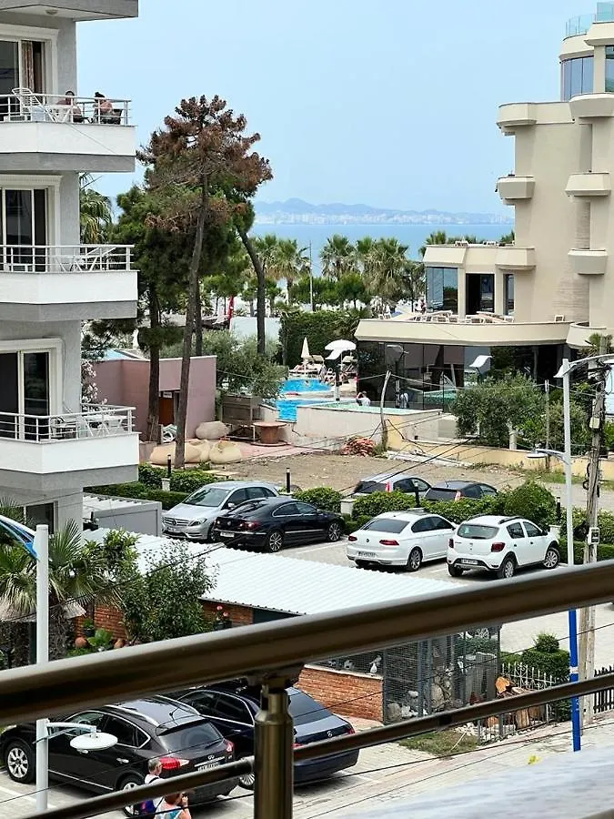 דורס Lungomare Holiday Apartments אלבניה