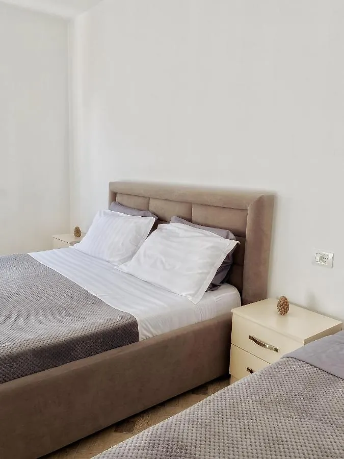 דורס Lungomare Holiday Apartments אלבניה